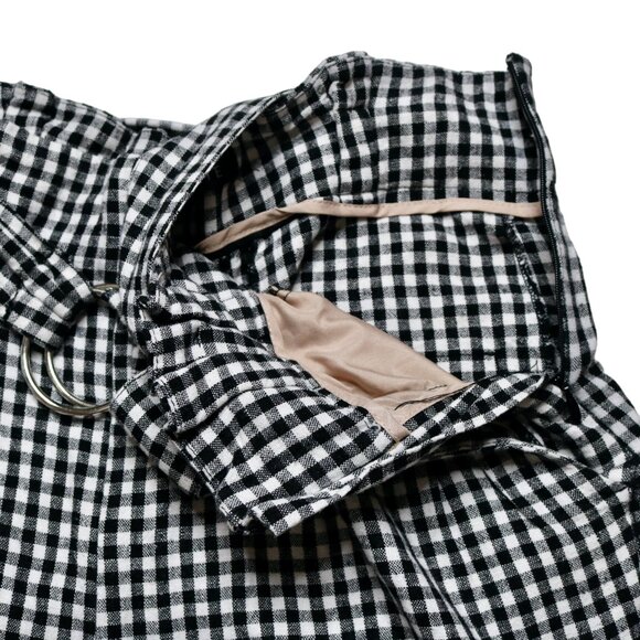 Dynamite's Women Checkered Black and White Shorts with Belt, size Extra Small - Picture 3 of 10